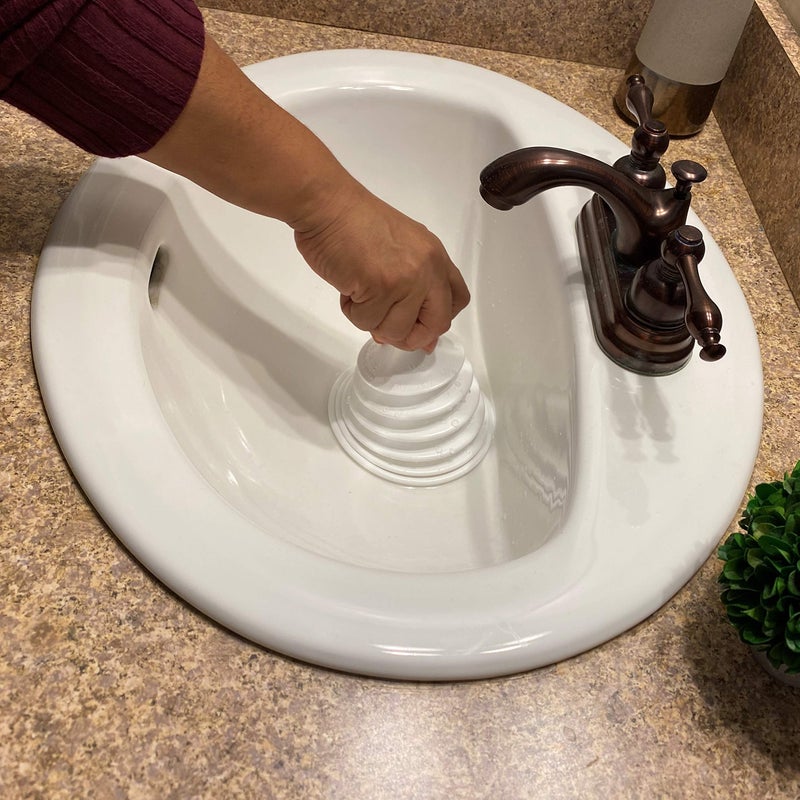 Master Plunger ماستر بلانجر مايتي تايني بلانجر مصمم لأحواض الحمام/المطبخ، مثالي للمركبات الترفيهية. يزيل الانسداد بسرعة وسهولة (براءة اختراع قيد الانتظار)، أبيض - Image 5